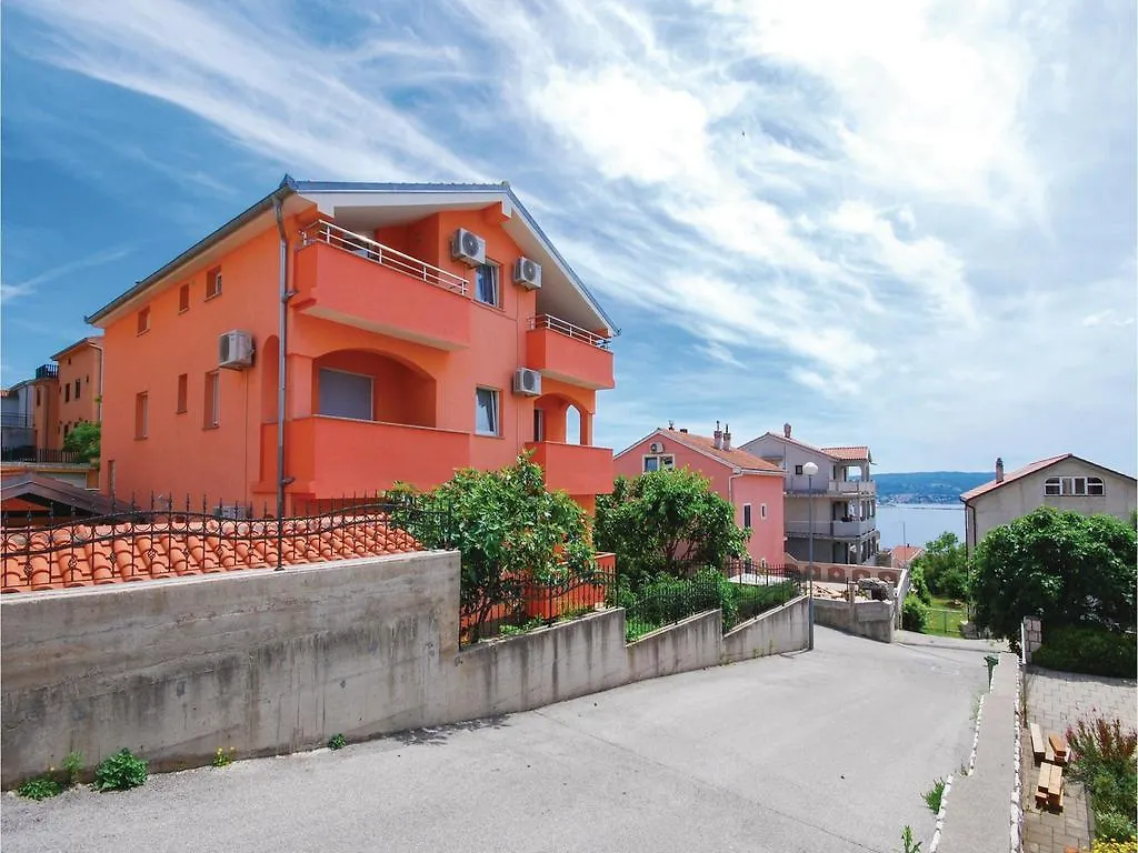 Stunning Apartment In Crikvenica With Wifi 0*,
